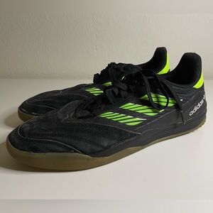 Men’s Adidas skate shoes